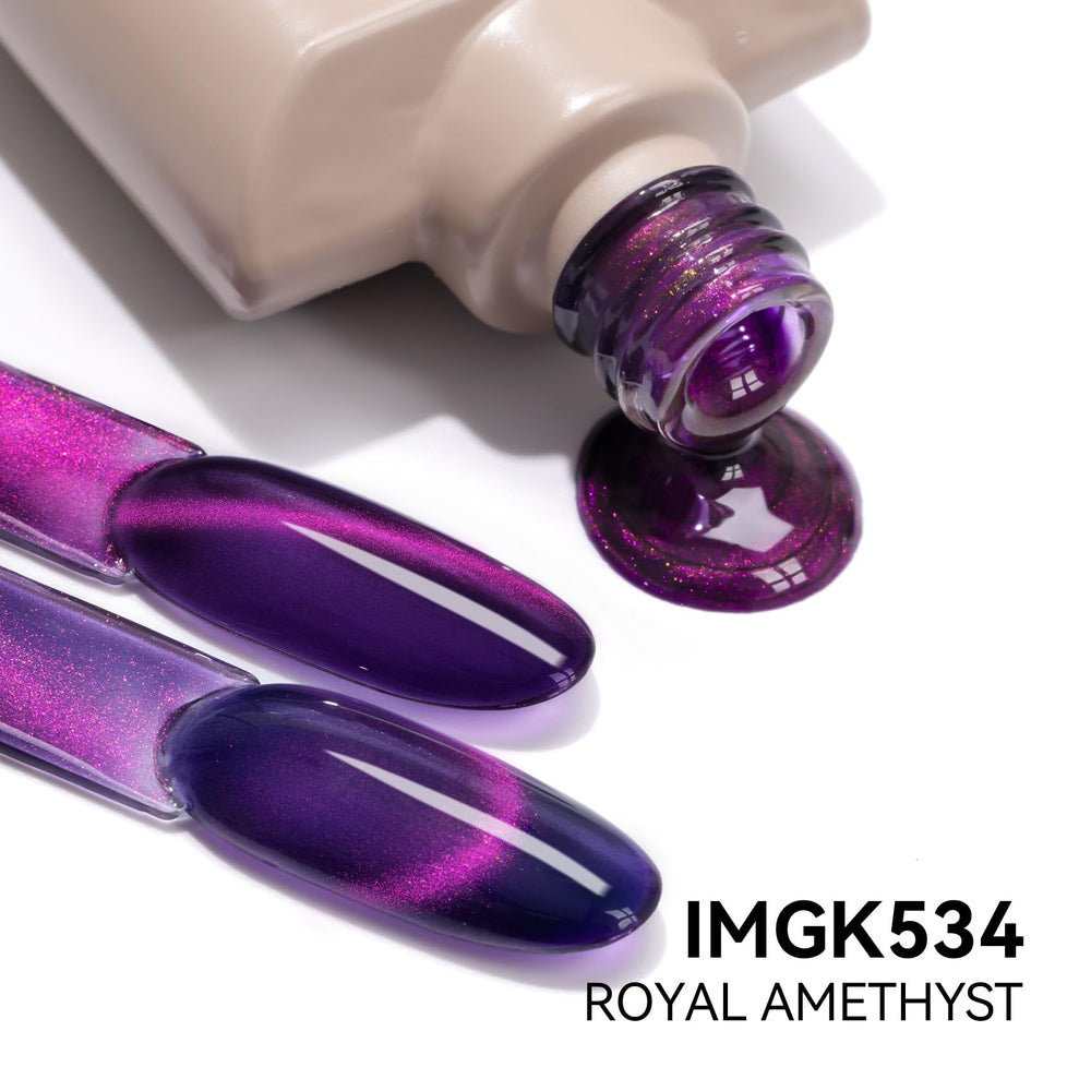 MAYCHAO cat-eye magnetic effect demonstrates holographic depth for manicure.