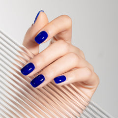 MAYCHAO jelly-gel-nail-polish-swirl-texture highlights smooth application and unique translucent finish.