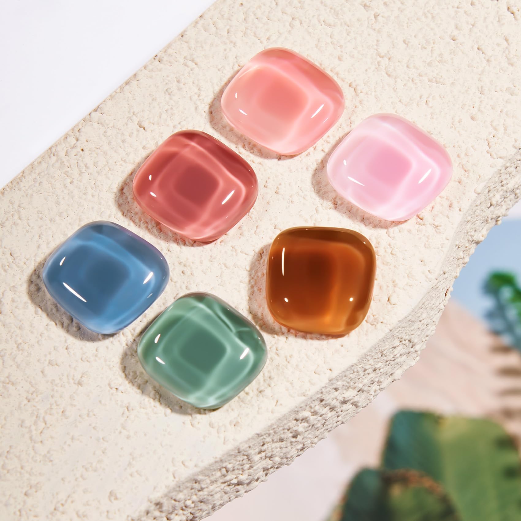 MAYCHAO Jelly Red formula highlighted as low-odor and skin-friendly.