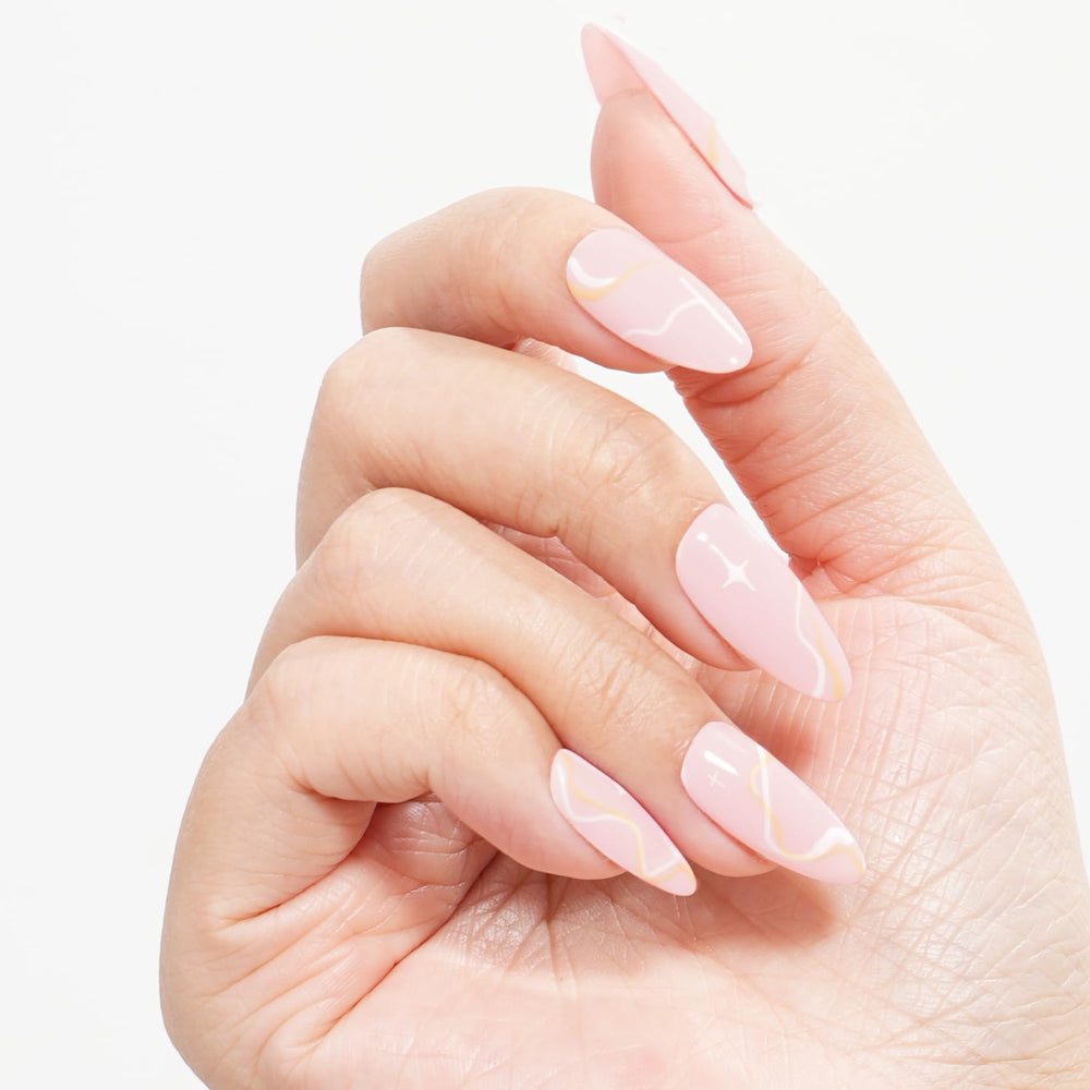 MAYCHAO LED light cure setup enabling quick gel polish setting