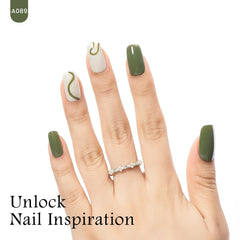 MAYCHAO top coat for nails—high gloss finish and extended wear.
