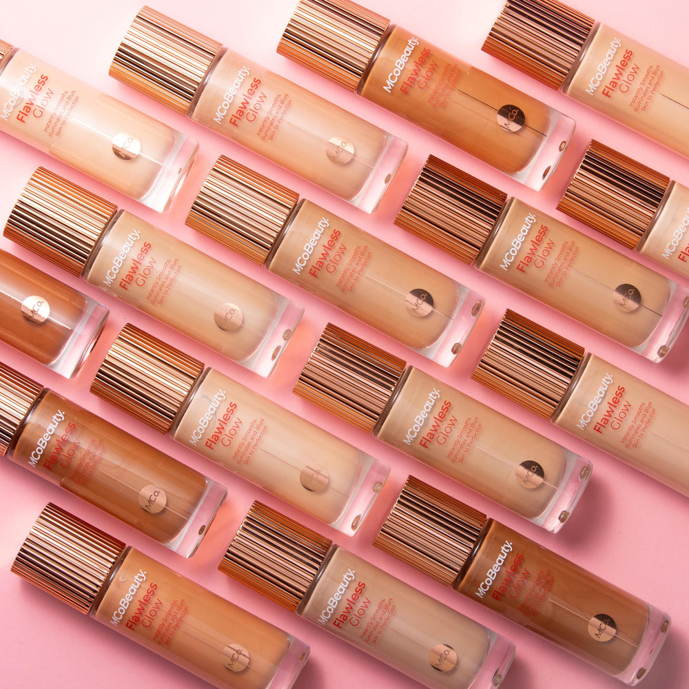 MCoBeauty Flawless Glow doe-foot applicator for precise glow placement