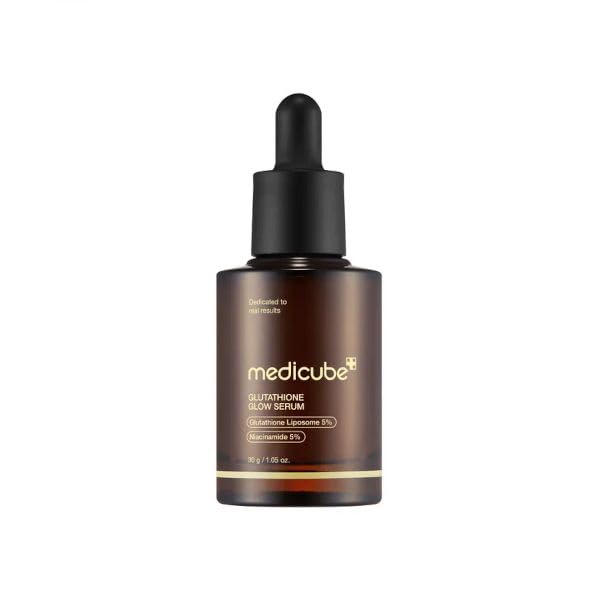 Medicube AGE-R Glutathione Glow Serum bottle showcases glow-ready radiance for daily brightening.