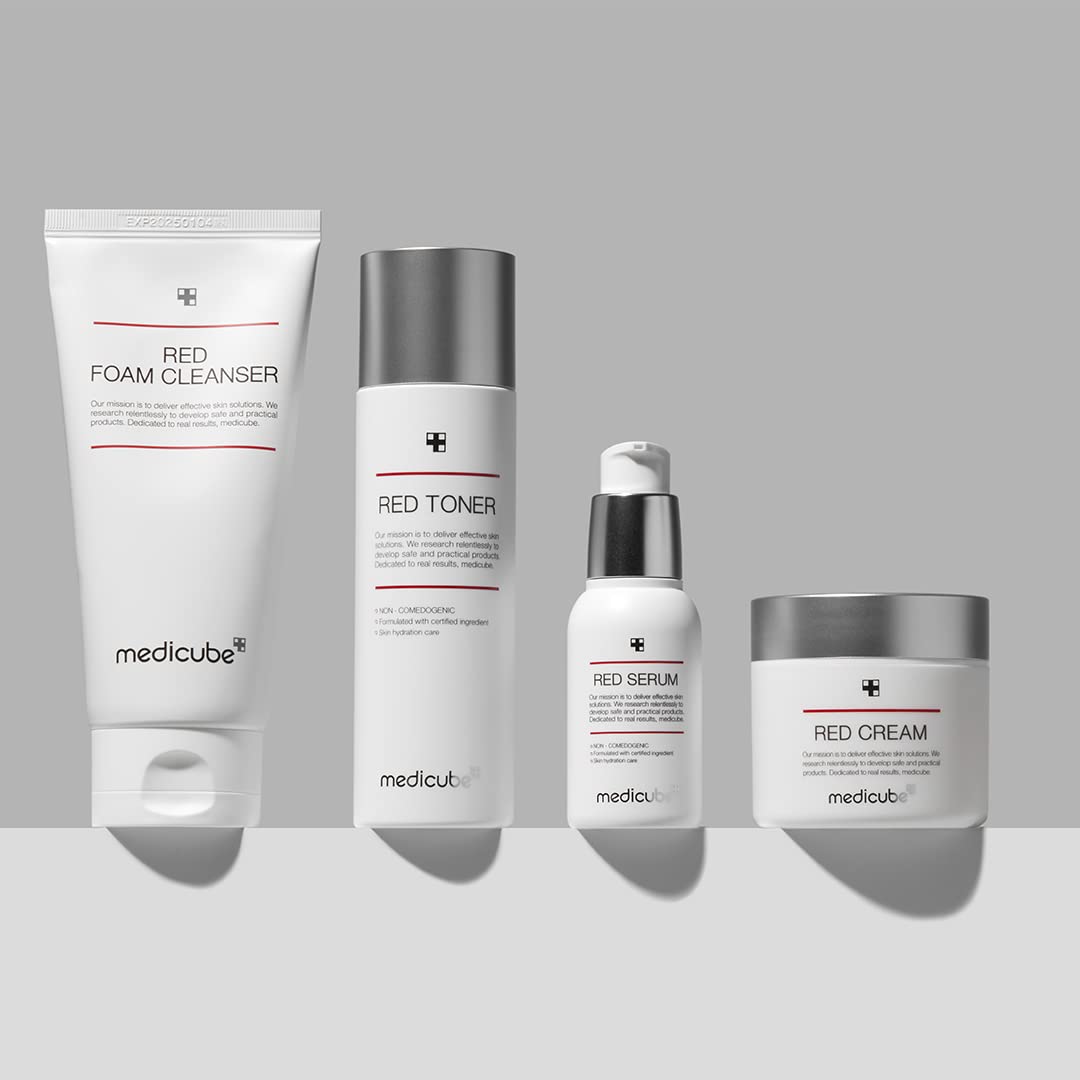 Medicube Red Serum 2.0 texture-closeup shows non-comedogenic, easy-apply formula