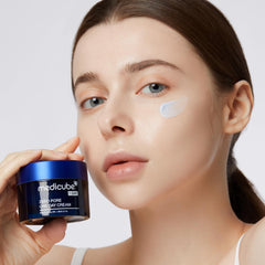 Medicube Zero Pore One-Day Cream hydration image highlights Hydra Fresh formula