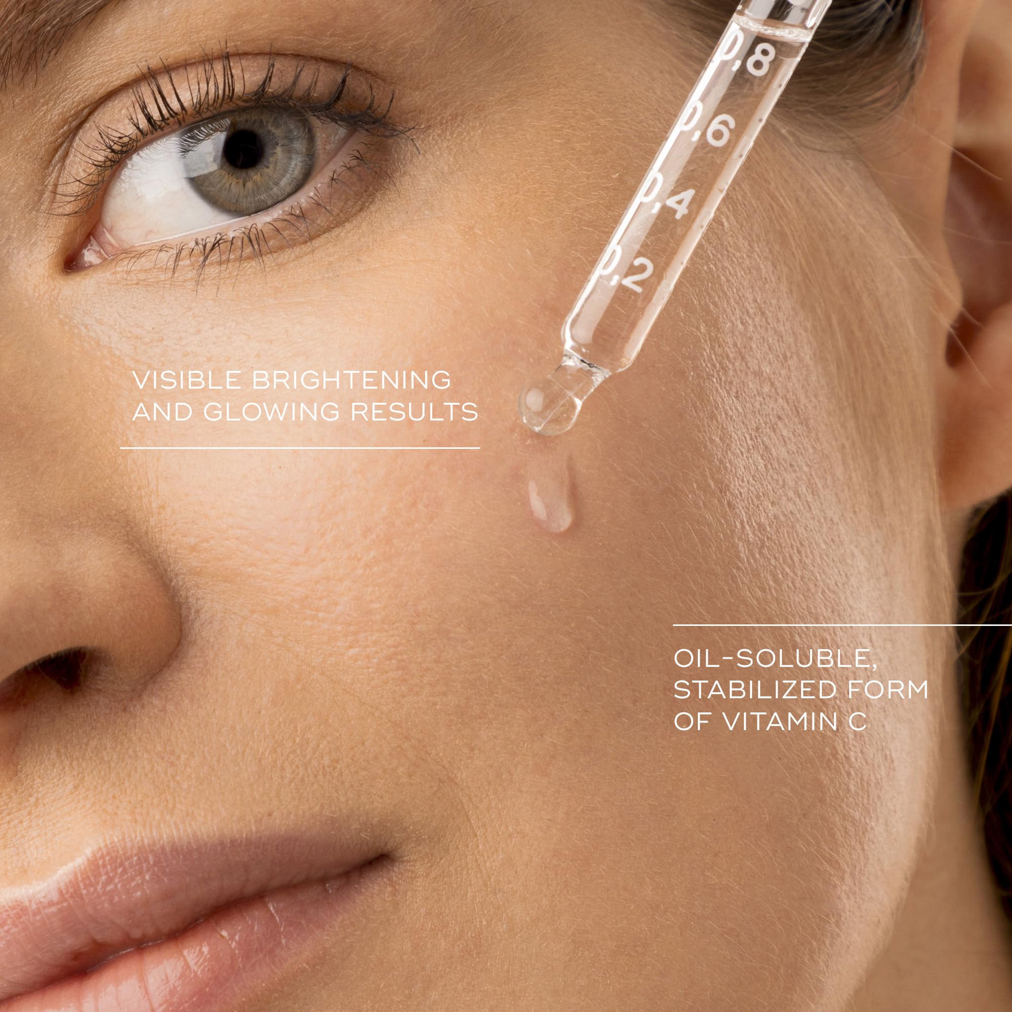 Medik8 C-Tetra texture-application captures fast absorption and fresh feel.