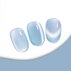 MEGIOR nails show cat-eye effect pattern before curing under lamp.