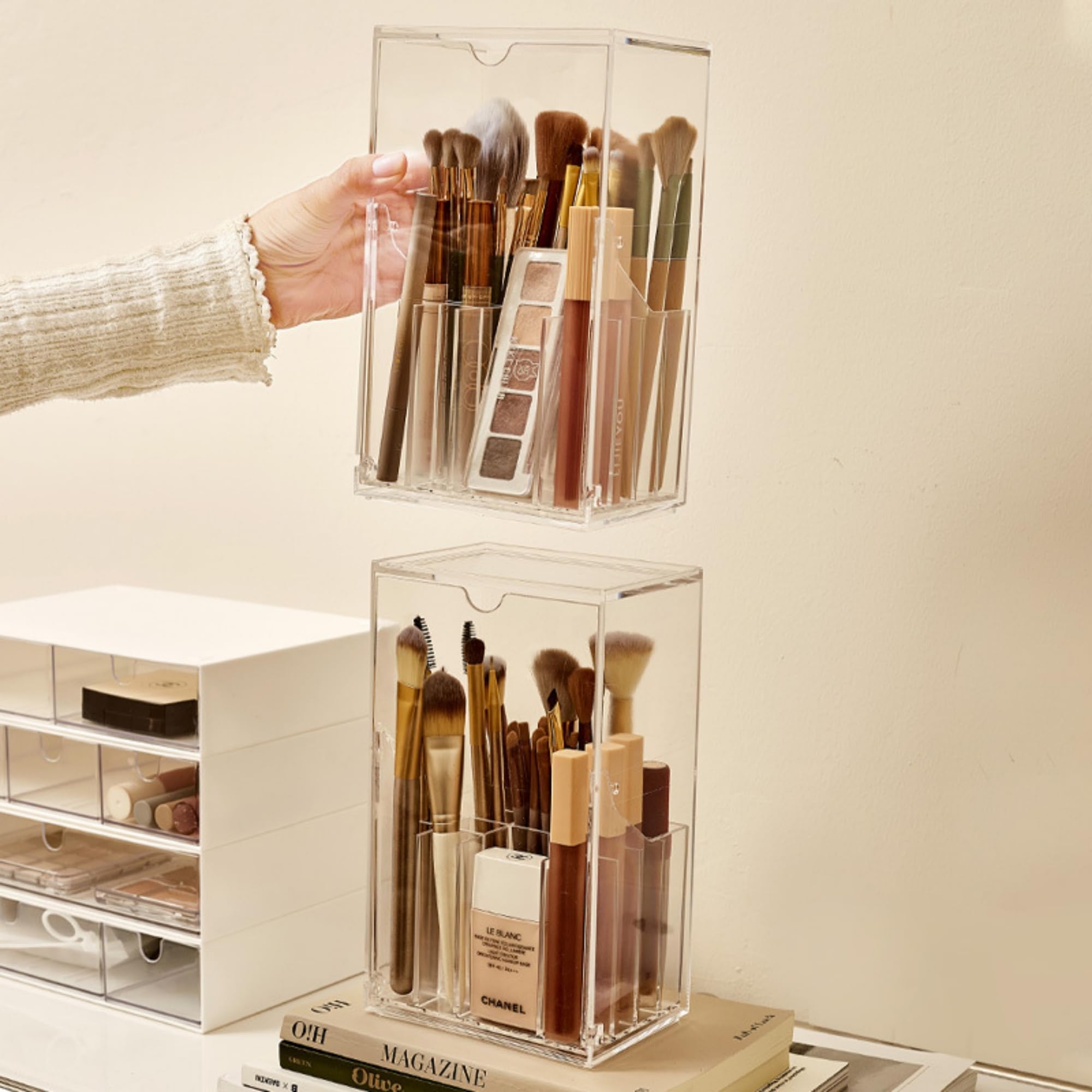 Meifannao brush holder lid protects bristles from dust and water exposure