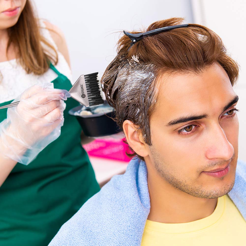 Professional-at-home use supports precise color application and clean results.