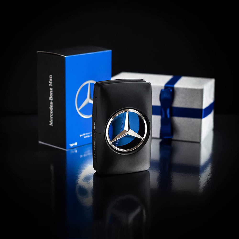 Mercedes-Benz Man woody base closeup shows enduring notes for all-day wear