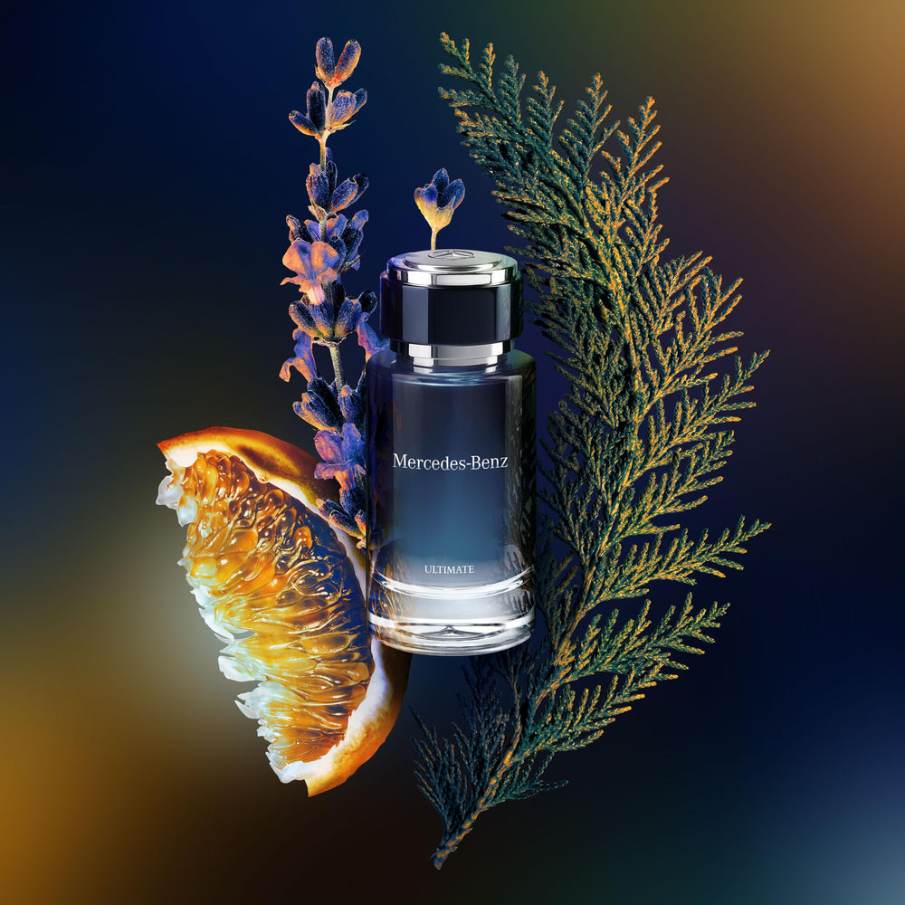 Mercedes-Benz Ultimate heart notes apple and nutmeg for warm sophistication.