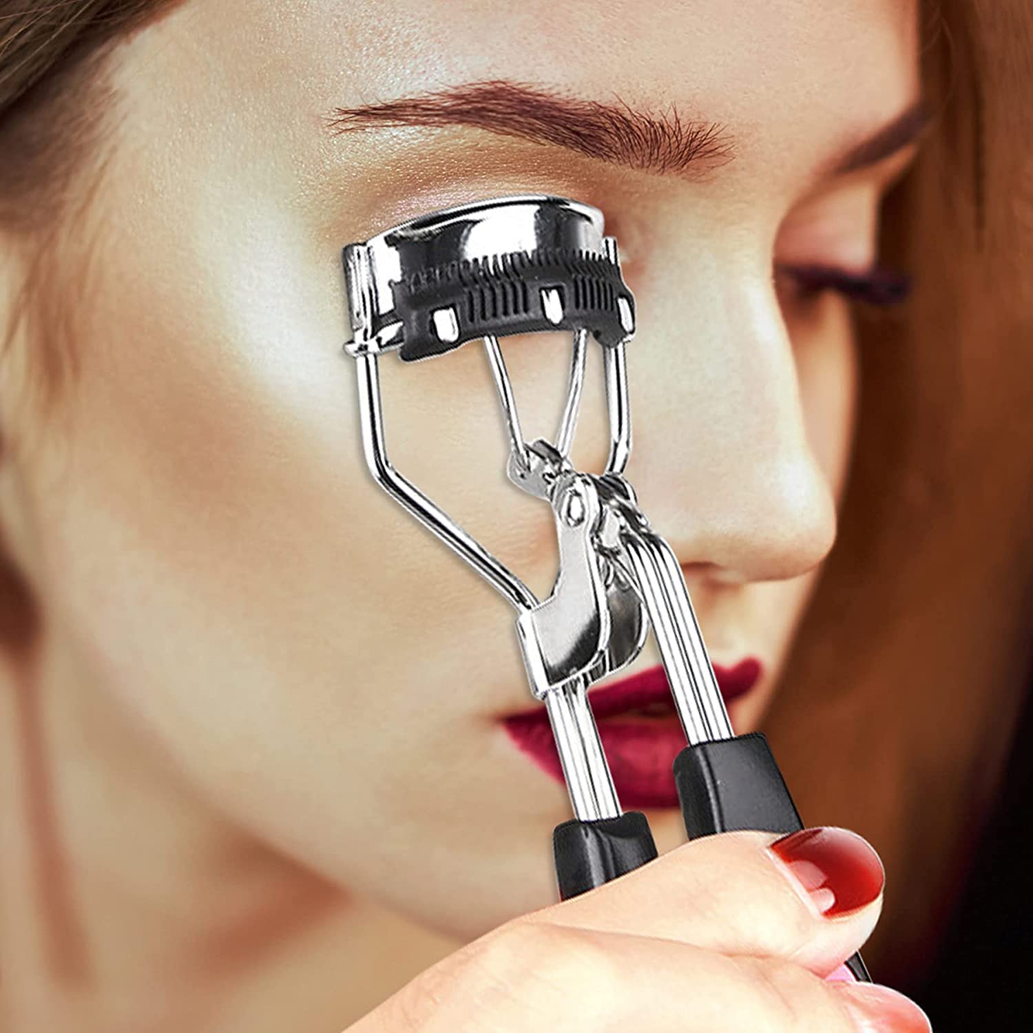 MERVK travel-friendly curler for on-the-go touchups.