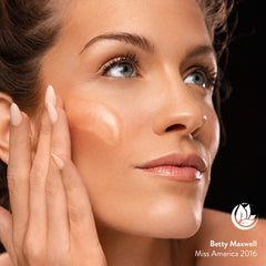 Microderm GLO Peptide Complex Serum packaging shows USA-made labeling and natural promise.