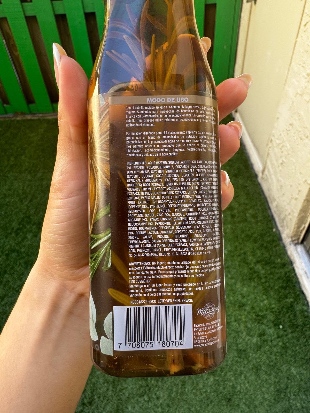 Milagros clean hydrated hair after wash with nourishing formula.