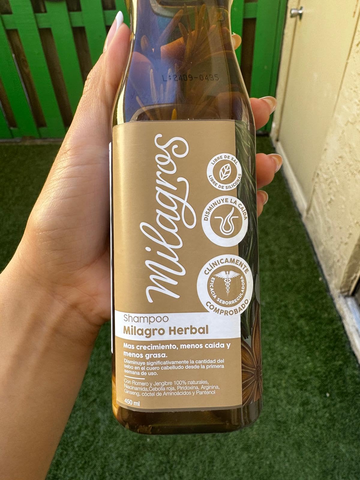 Milagros thin hair shampoo before-after strands show improved fullness.