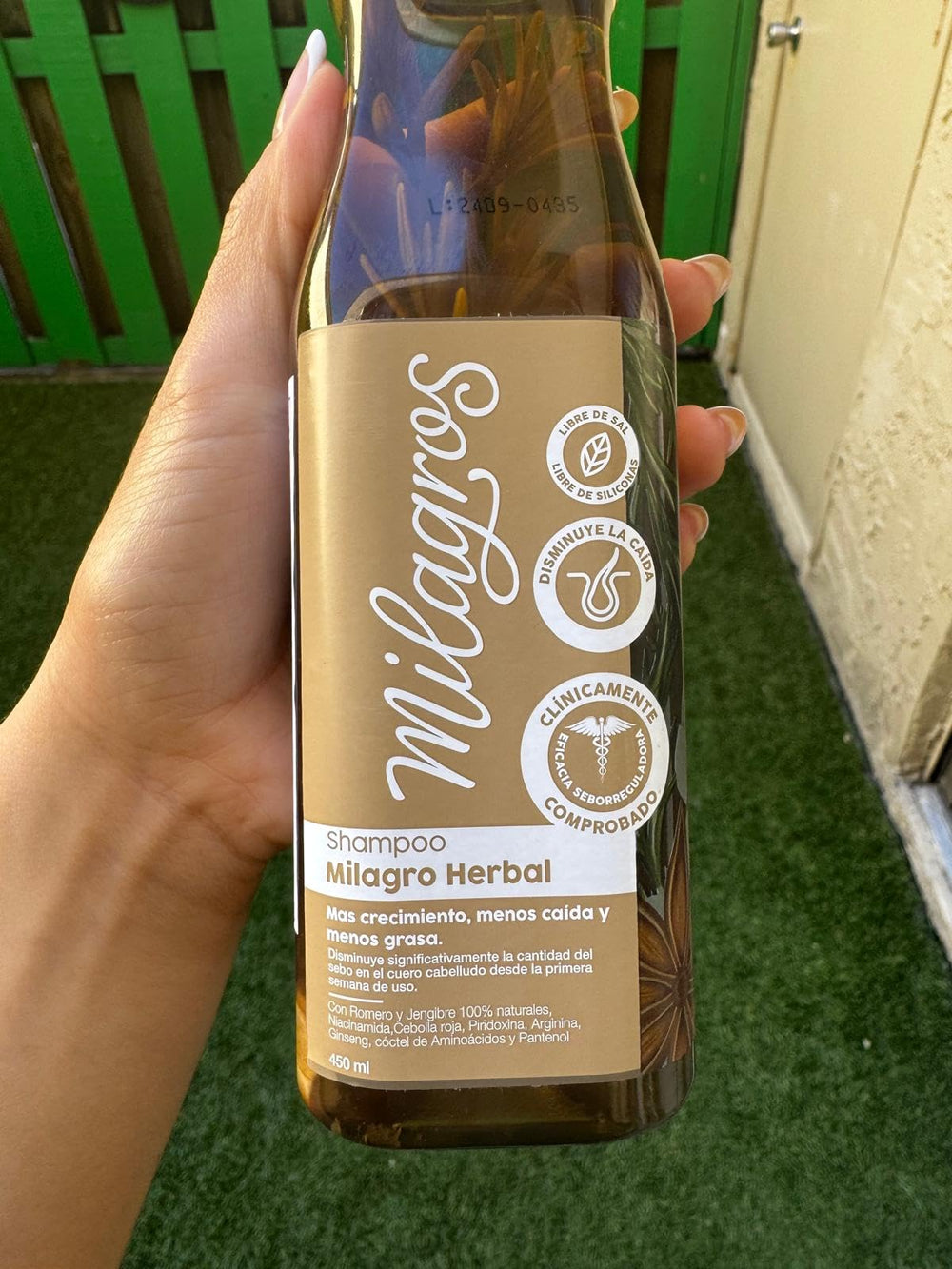 Milagros thin hair shampoo before-after strands show improved fullness.