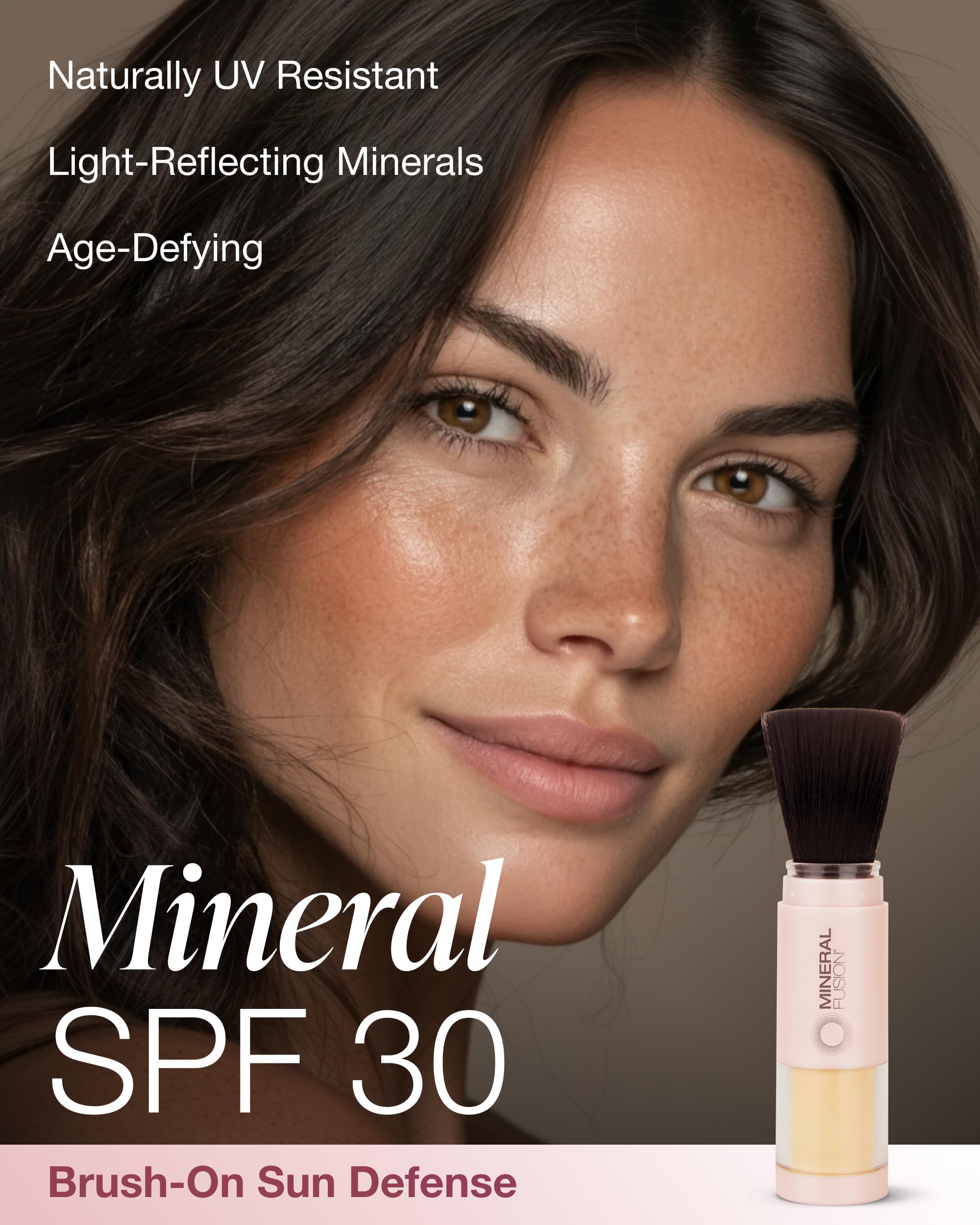 Mineral Fusion SPF 30 powder swatch applying on skin for oil control.