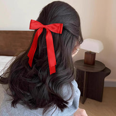 Miroksh pair of two bow clips with secure alligator clip close-up