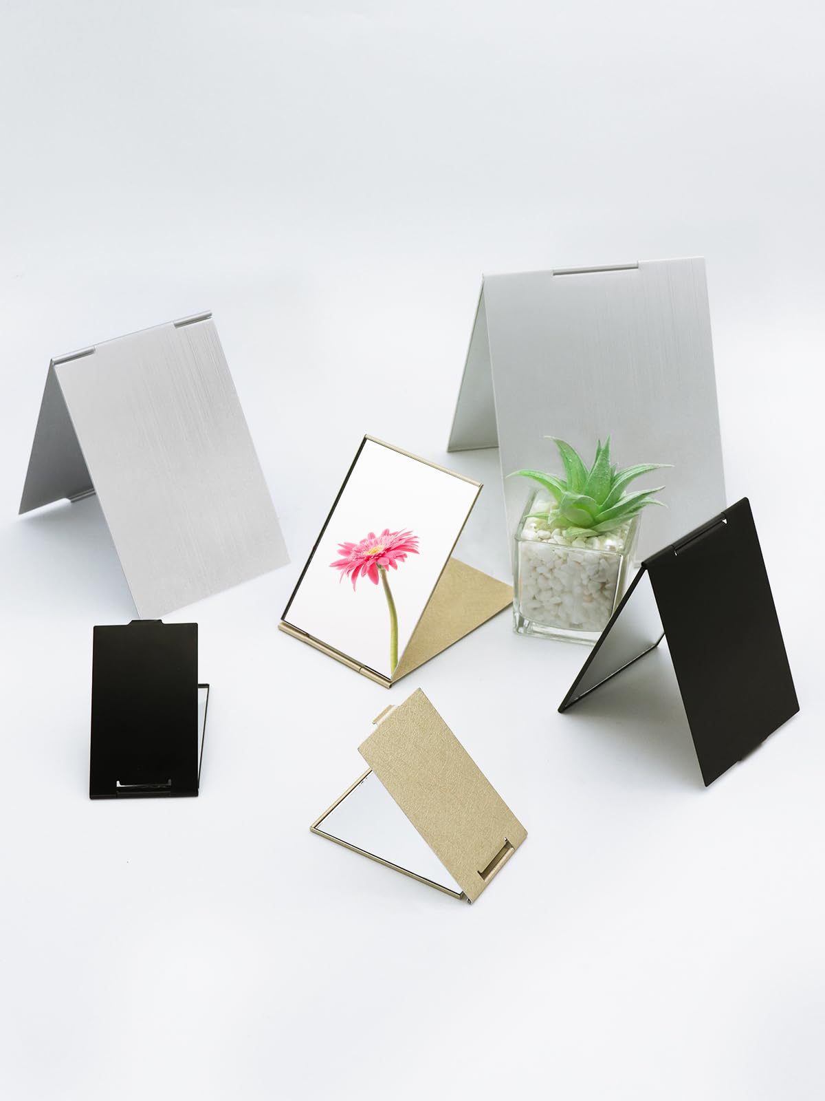 MIRRORNOVA travel mirror in purse for quick touch-ups