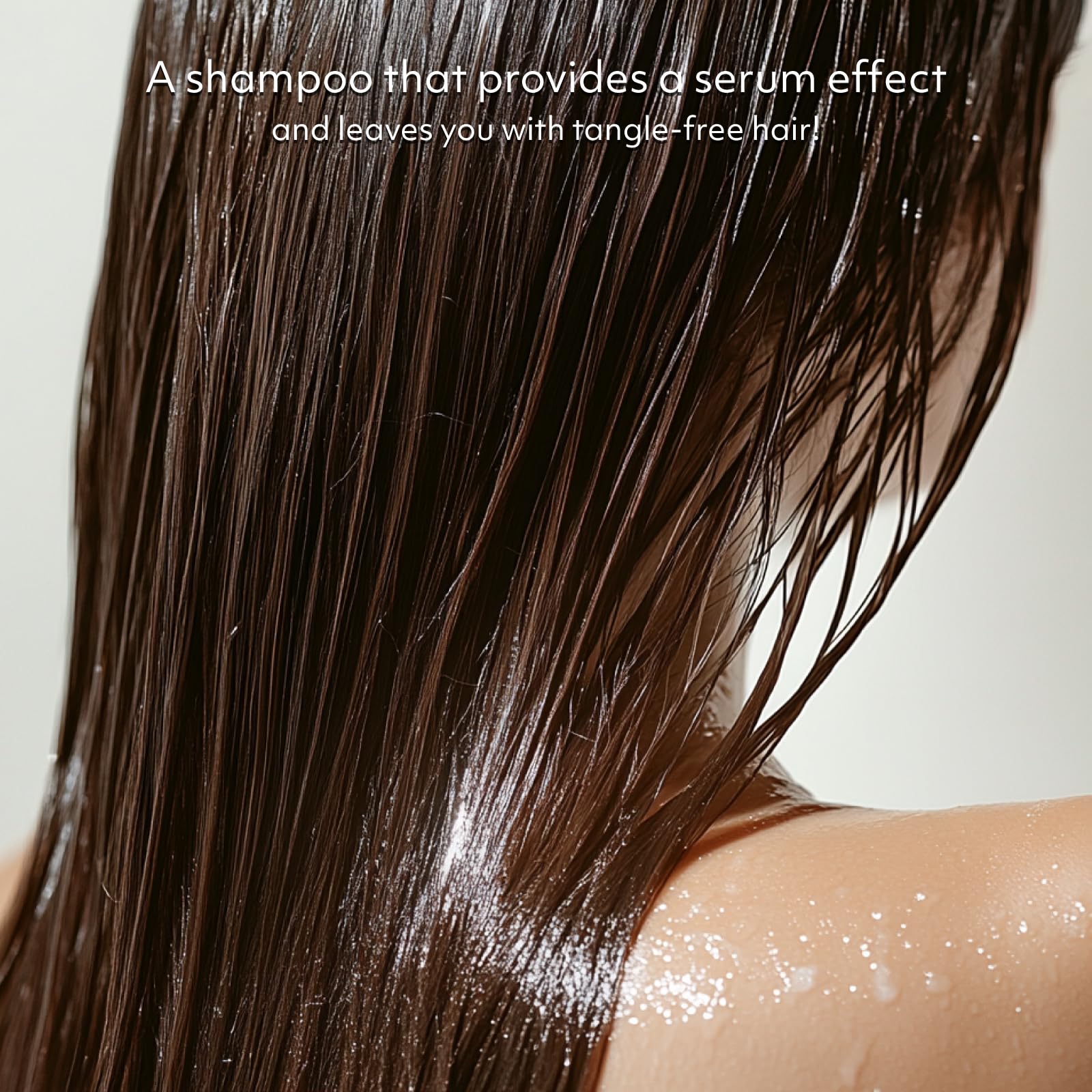Mise En Scene Perfect Serum Original Shampoo foam demonstrates rich lather for gentle cleansing.