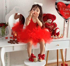 MISS NELLA CLASS CLOWN color swatches display vibrant, kid-friendly shades for parties.