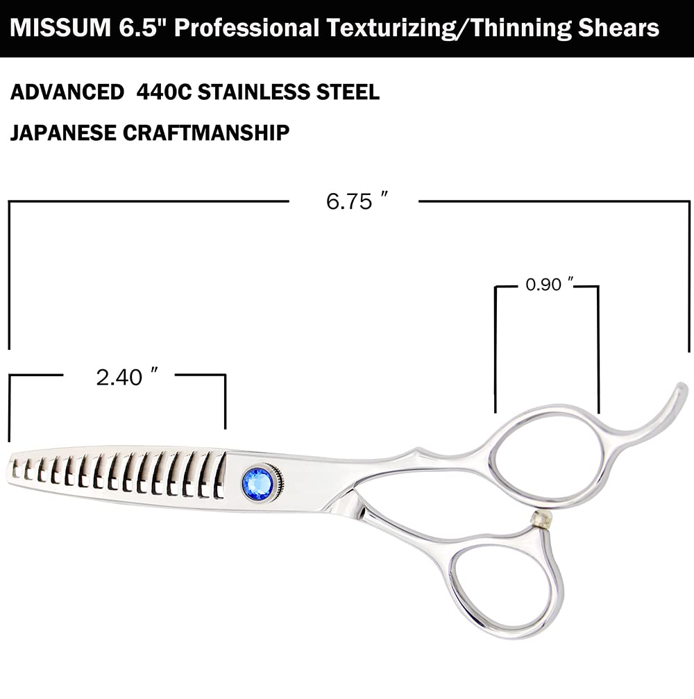 MISSUM bionic teeth detail highlighting effortless grip on tough hair.