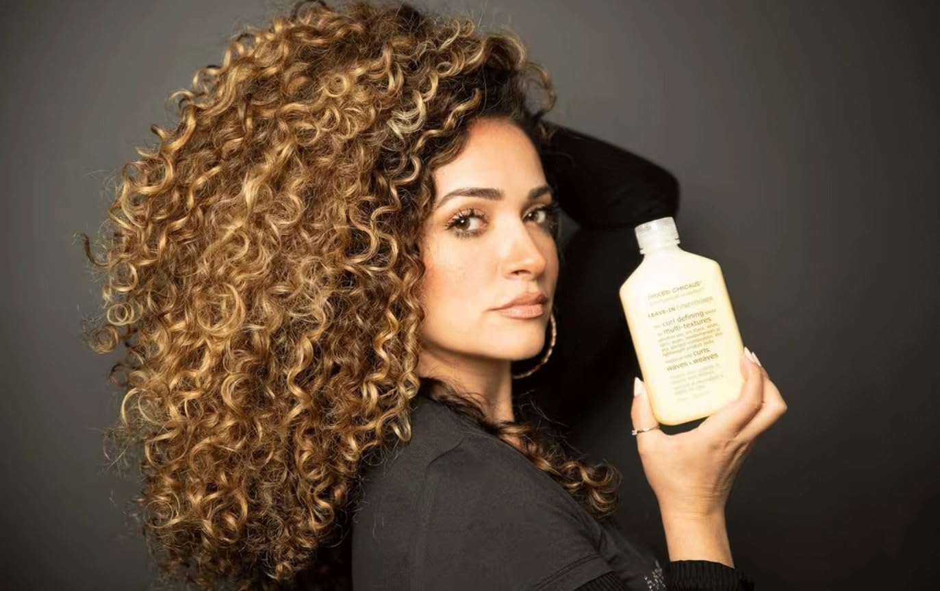 Mixed Chicks daily-use-application demonstrates ongoing frizz control and easy styling.