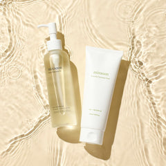 Mixsoon Bean Cleansing Oil Pour captures dual-cleanse action for removing makeup and impurities.