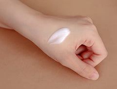 MIZON AllinOne Snail Repair Cream label highlights snail mucin benefits.