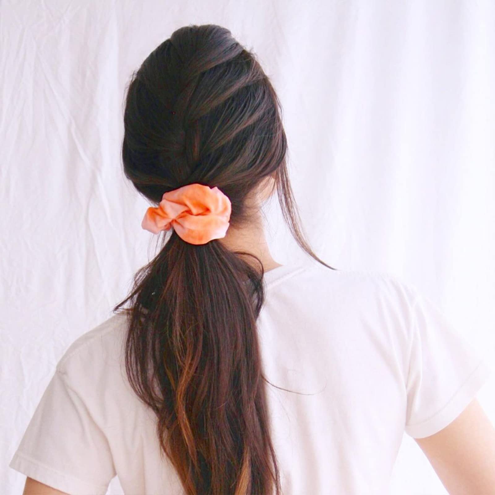 MLMOMVME ponytail bun wrist scrunchie suitable for thin to thick hair.
