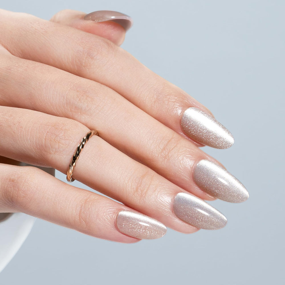 Modelones cat-eye nails almond 32pcs side view highlights compact set for travel-friendly manicures.