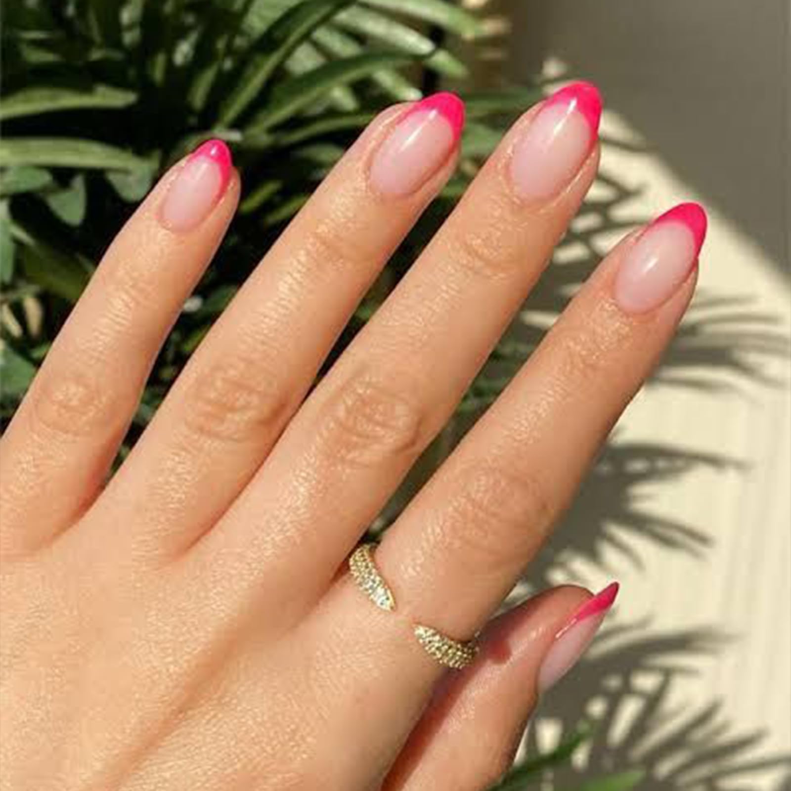 Modelones French tip short oval nails pack ready for quick, stylish manicure