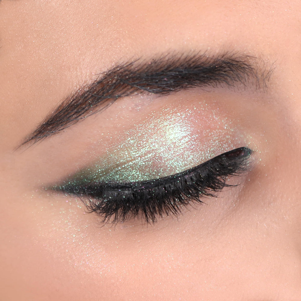 Moira Sombra Chroma Luminosa 017 Opal pigmentación alta para sombras llamativas.