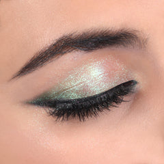 Moira Sombra Chroma Luminosa 017 Opal pigmentación alta para sombras llamativas.