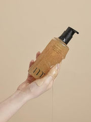 Molvany LHA CIS Gel Cleanser pore close-up highlights refined skin texture.