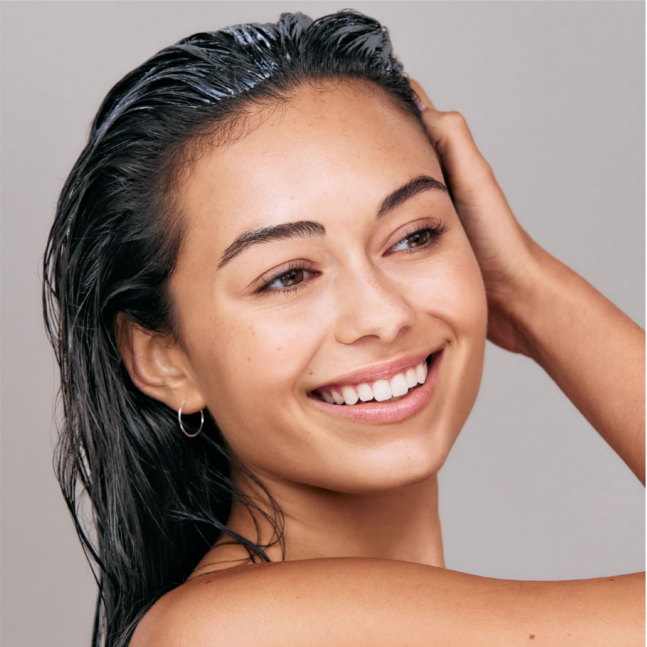 MONAT Balance Restore salon-quality results emphasize moisture retention and stronger strands.