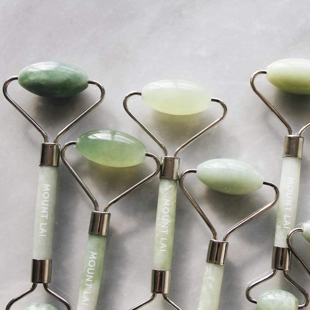 Mount Lai De-Puffing Jade Roller supports a soothing ritual.