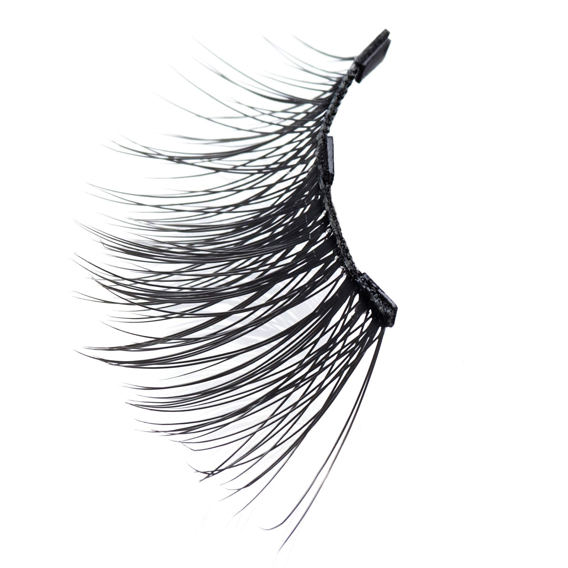 MoxieLash Baby liner application closeup showing fast, glue-free lashes
