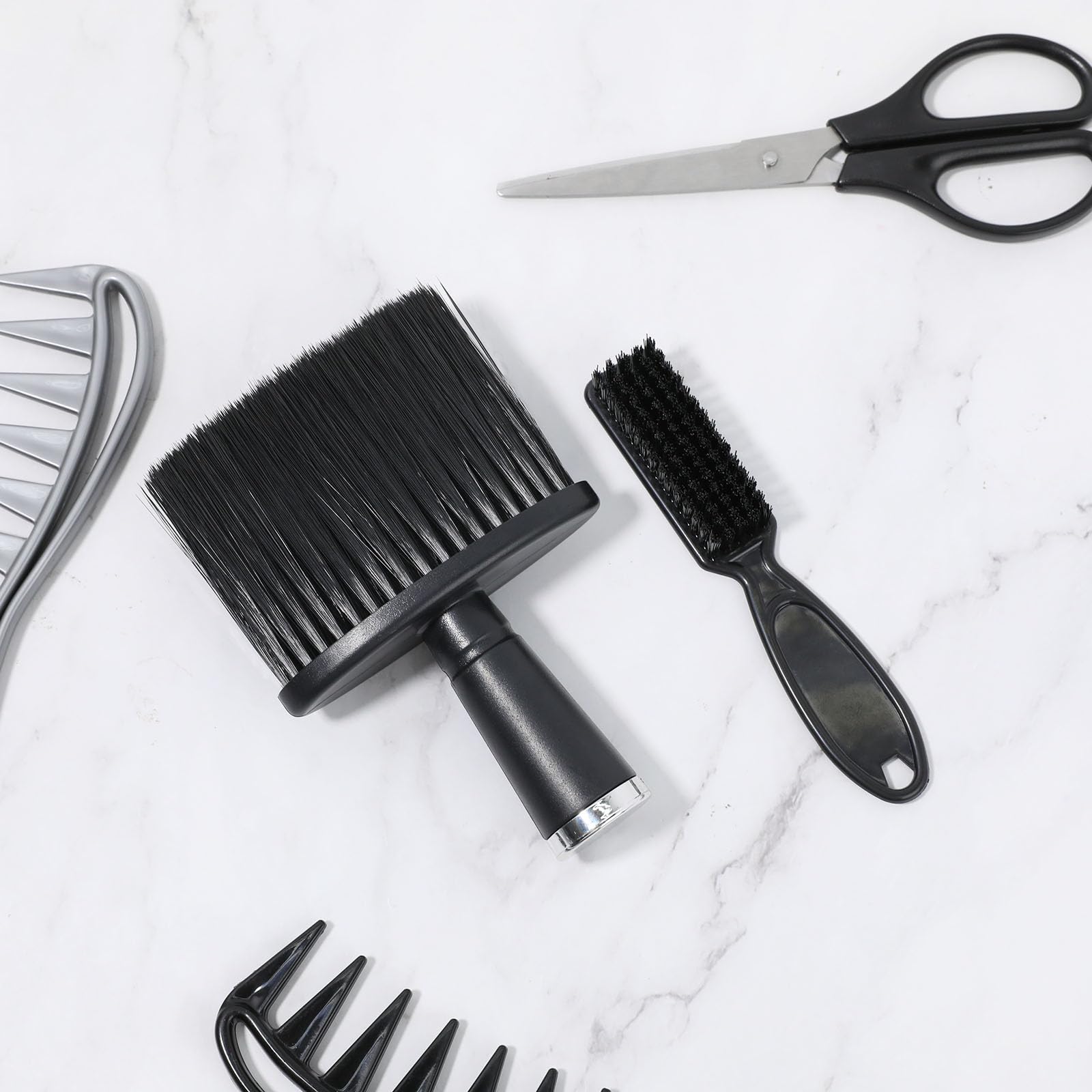 Mozeat Lens Barber Brush Kit neck duster with soft bristles for gentle cleaning.