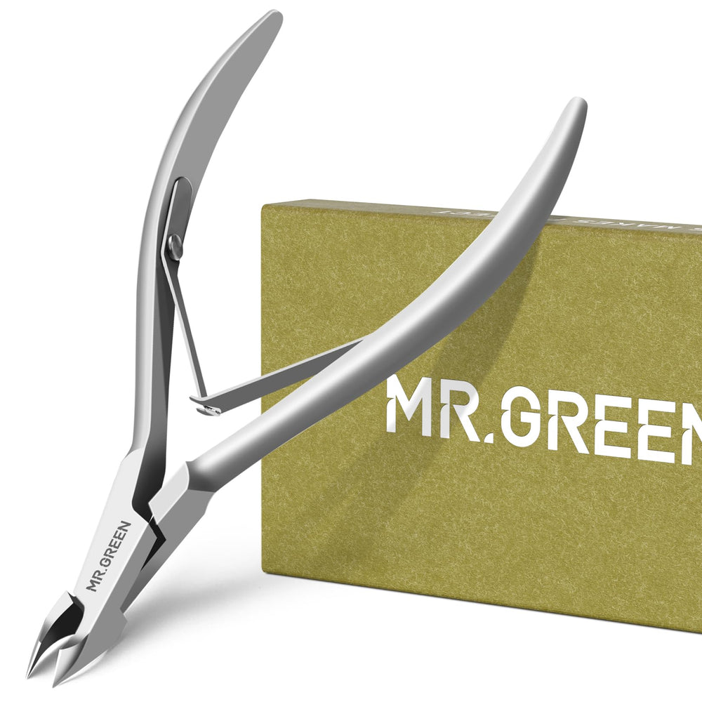MR.GREEN cuticle nippers blade closeup for precise trimming and clean edges