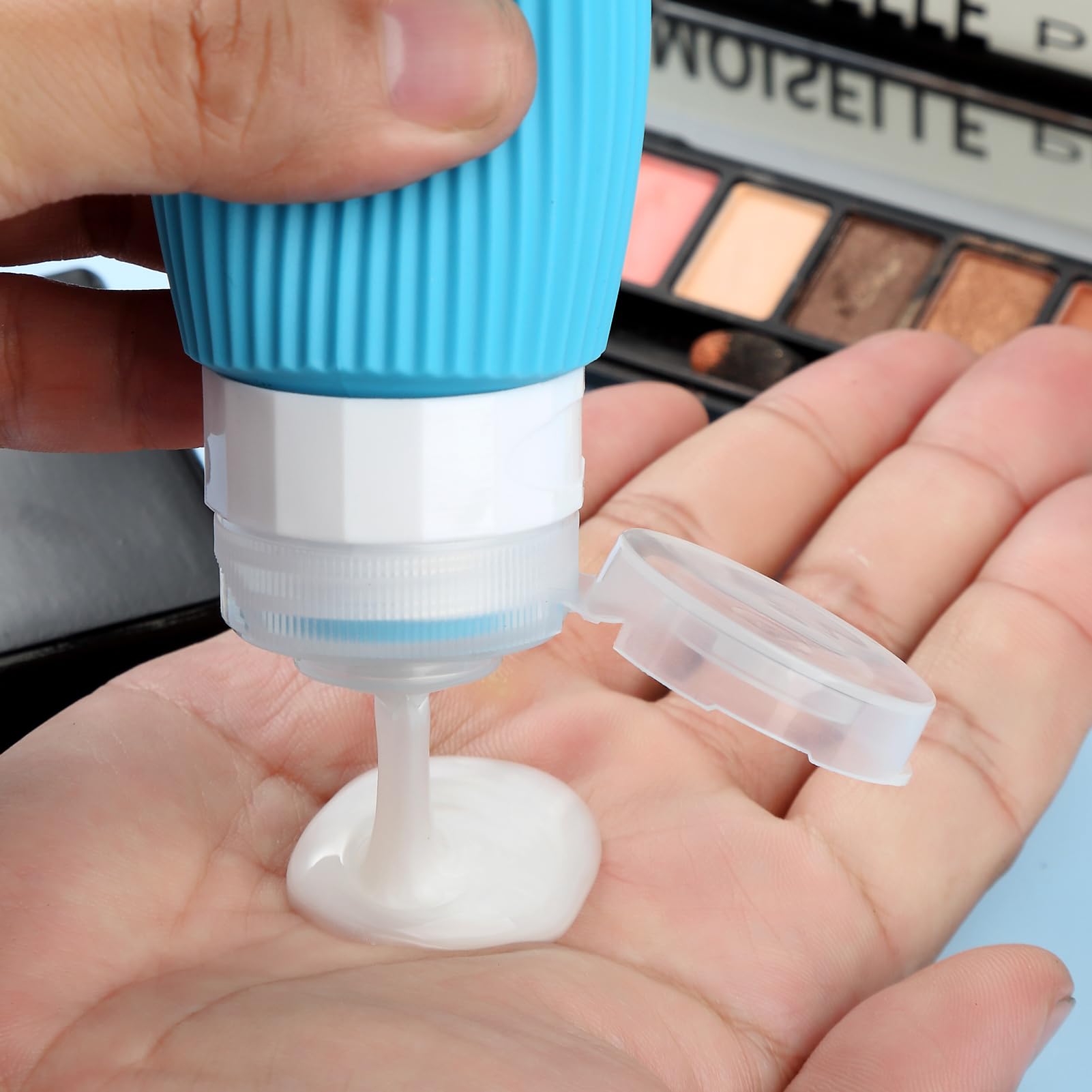 Mrsdry clear-wash-bag with zipper stores bottles neatly for organized travel.