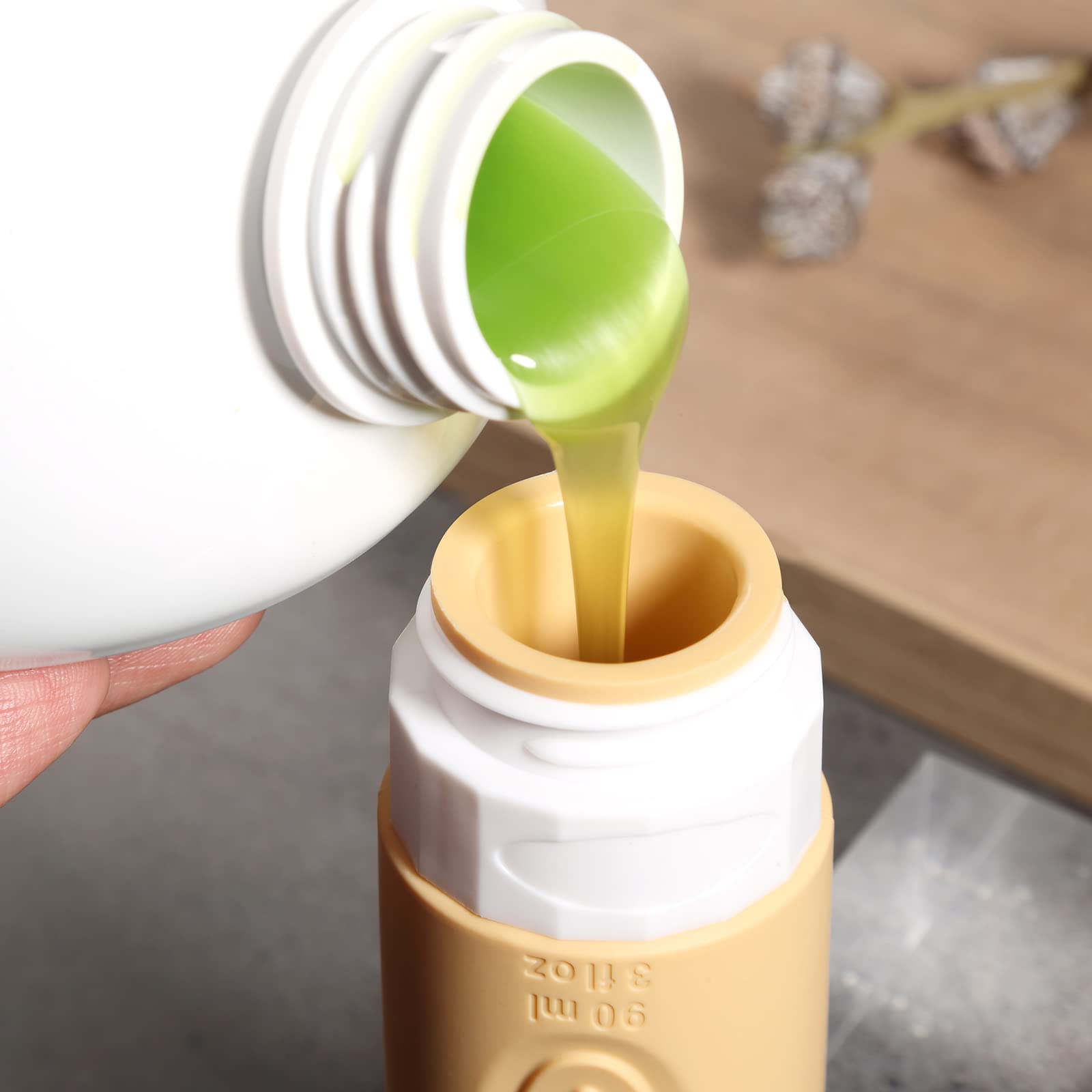 Mrsdry BPA-free silicone bottles offer safe reuse for cosmetics