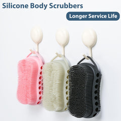 MtBoi silicone dual-bristle close-up shows firm scalp exfoliation and gentle cleansing.