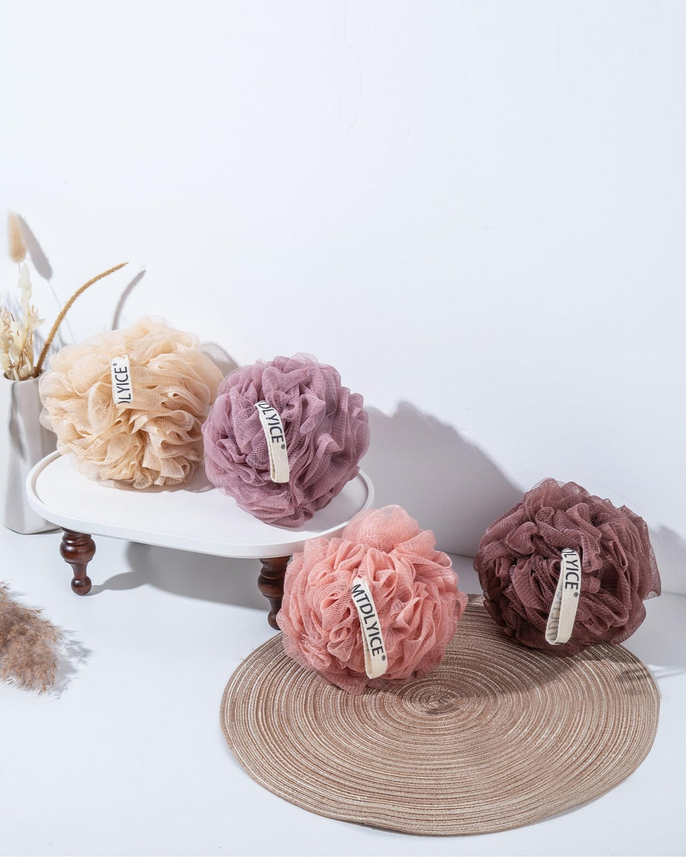 MTDLYICE loofah XXL dries after use to keep shower area neat.