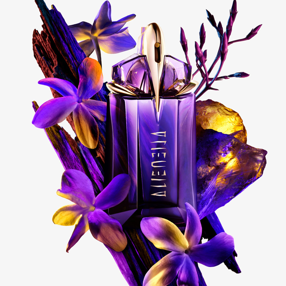 Mugler Alien cashmere wood notes add depth and warmth.