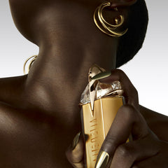 Mugler Alien Goddess cap detail emphasizes the refillable luxury concept.