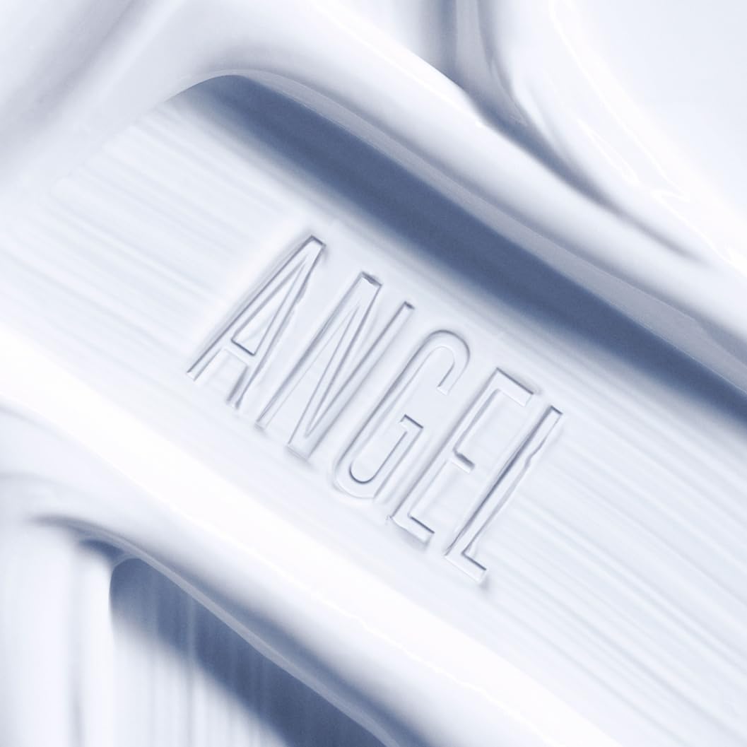 Mugler Angel Body Cream swatch, skin feels soft and nourished