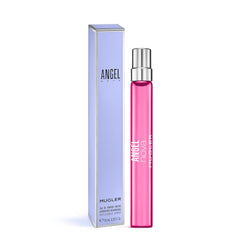 Mugler Angel Nova spray application demonstrates easy daily wear.