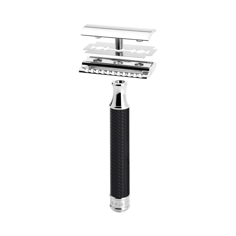 MÜHLE Traditional R89 barbershop shot evokes professional grooming at home.