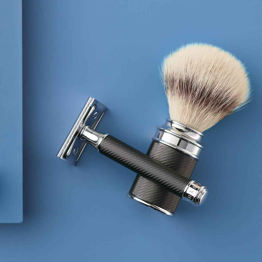 MÜHLE Traditional R89 lather scene showing premium shaving ritual and comfort.